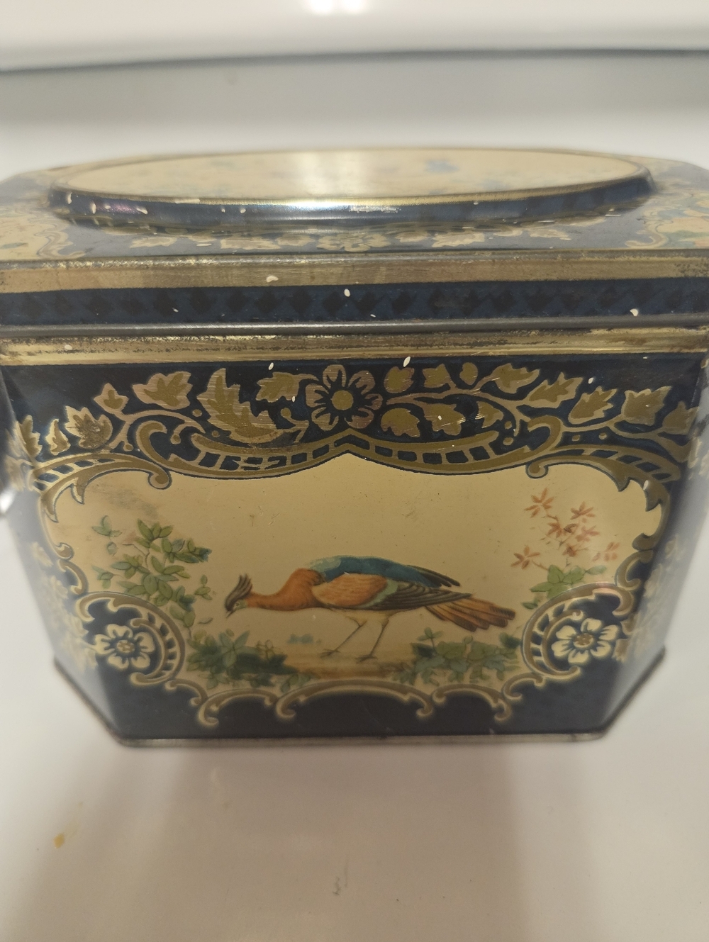 Vintage Huntley and Palmers  Biscuit Tin /Peacock or Peafowl